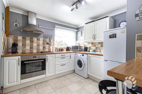 2 bedroom terraced house for sale, Charleston Avenue, Basildon SS13