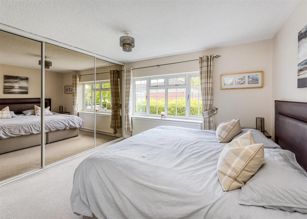 3 Greenhill Court-bed1.jpg