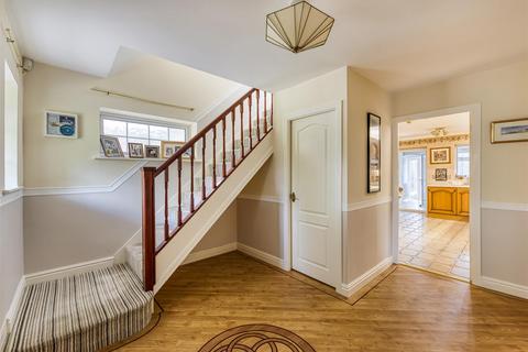 3 Greenhill Court, Wombourne, Wolverhampton, WV5 0JA