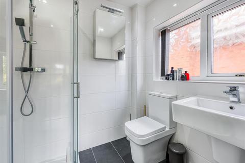 3 Greenhill Court, Wombourne, Wolverhampton, WV5 0JA