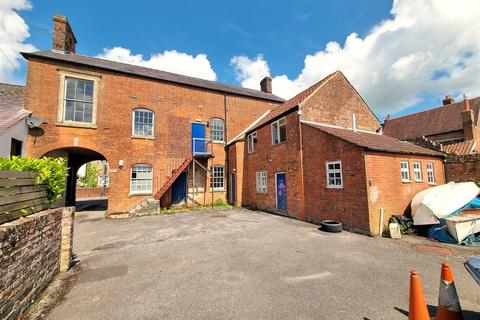 Terraced house for sale, High Street, Market Lavington, Devizes