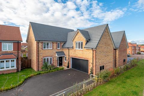 5 bedroom detached house for sale, Lund Sikes Grove, Stamford Bridge, York, YO41 1FH