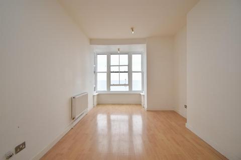 2 bedroom flat to rent, Eversfield Place, St. Leonards-On-Sea TN37