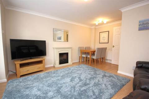 2 bedroom end of terrace house for sale, Mill Fields, Rushden NN10