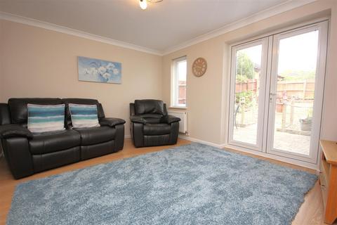 10 Mill Fields, Higham Ferrers, Rushden, NN10 8ND