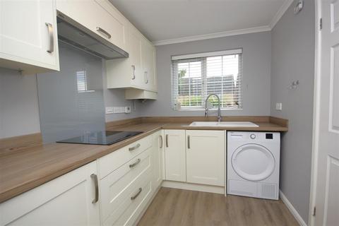 10 Mill Fields, Higham Ferrers, Rushden, NN10 8ND