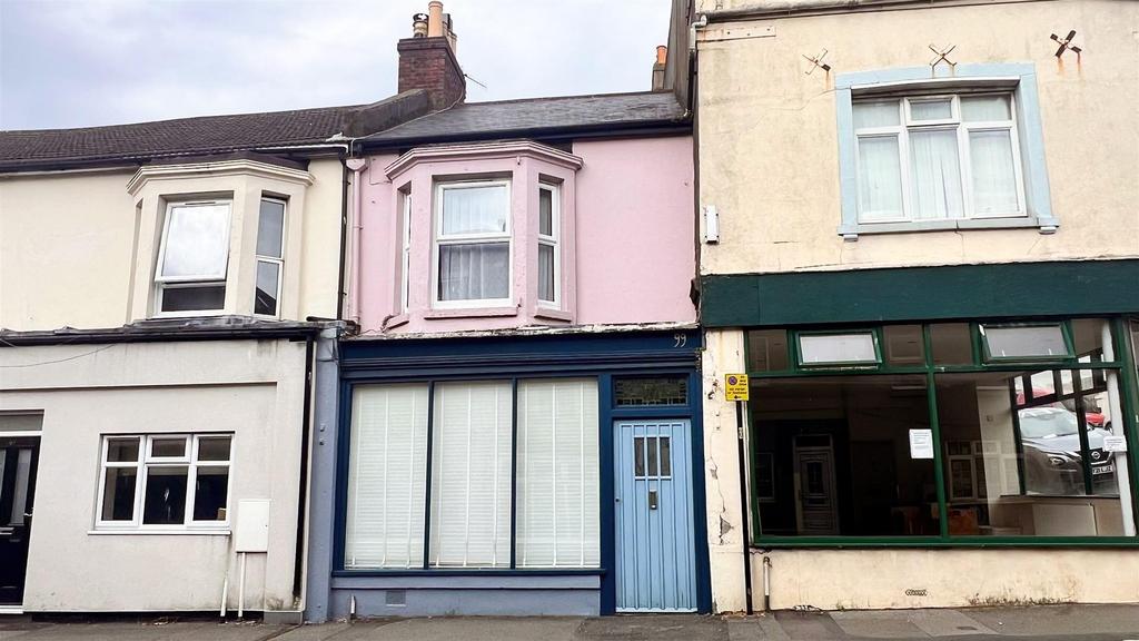 Bohemia Road, St. LeonardsOnSea 2 bed terraced house for sale £220,000