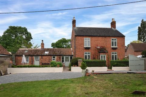 4 bedroom house for sale, High Street, Girton, Newark