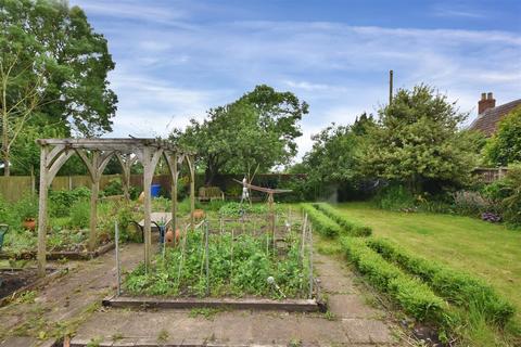 4 bedroom detached house for sale, High Street, Girton, Newark