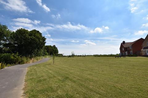 2 bedroom house for sale, Tanner Walk, Hadleigh IP7