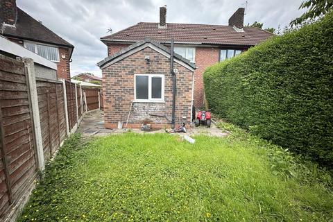 3 bedroom semi-detached house for sale, Yewtree Lane, Manchester