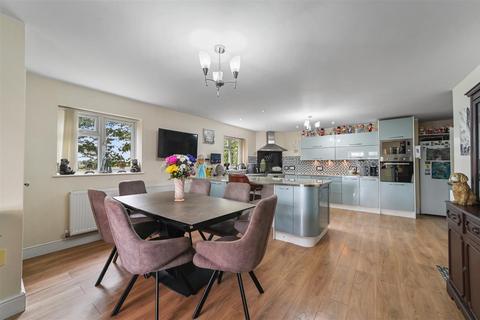 7 bedroom detached house for sale, Chapel Road, Beaumont