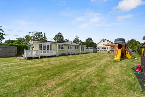 7 bedroom detached house for sale, Chapel Road, Beaumont