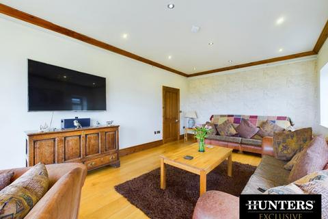 5 bedroom detached house for sale, Wheatcroft Avenue, Scarborough