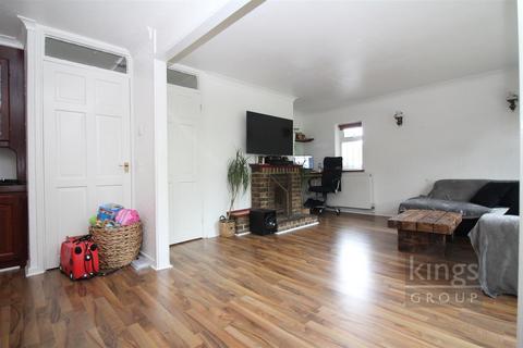34 Finchmoor, Harlow, CM18 6UD