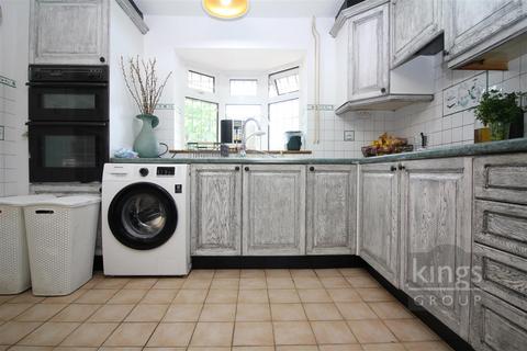 34 Finchmoor, Harlow, CM18 6UD