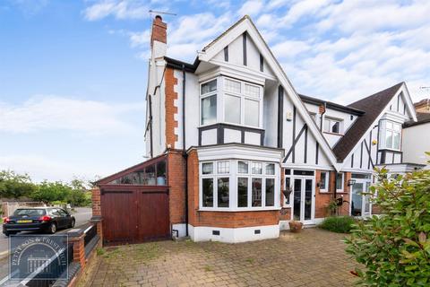 5 bedroom semi-detached house for sale, Langley Drive, Wanstead