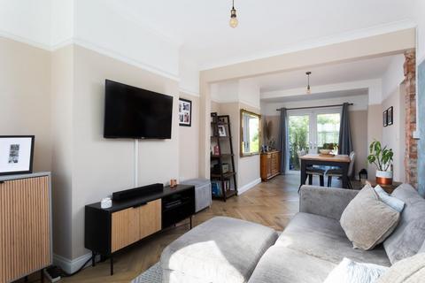 2 bedroom semi-detached house for sale, Rydal Avenue, York