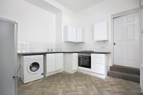 2 bedroom flat to rent, Harriet Street, Newcastle Upon Tyne NE6