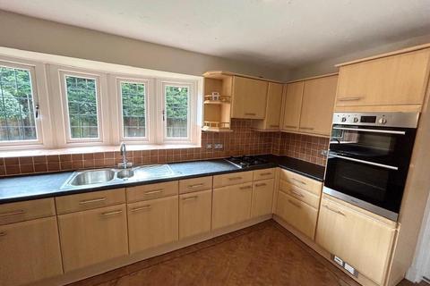 4 bedroom detached house to rent, Saintbury Drive, Solihull, West Midlands