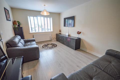 4 bedroom semi-detached house for sale, Skelwith Road, Sheffield, S4