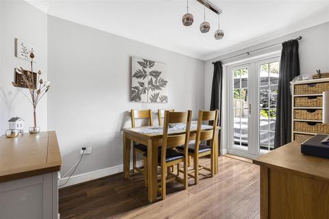 20 Blythe Way, Highfields Caldecote, Cambridge, CB23 7NR