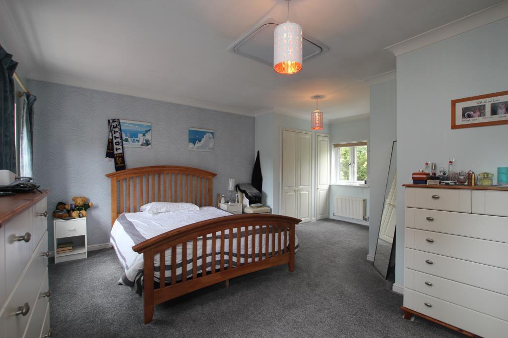 Bed2.JPG