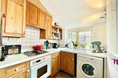 14 Julien Road, London, W5 4XA
