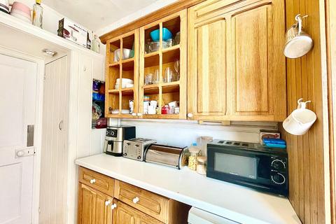 14 Julien Road, London, W5 4XA