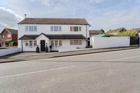 3 bedroom detached house for sale, Pie Mons Cottage, Redhall Road, Lower Gornal