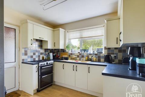 3 bedroom semi-detached house for sale, Kimberley Drive, Lydney GL15