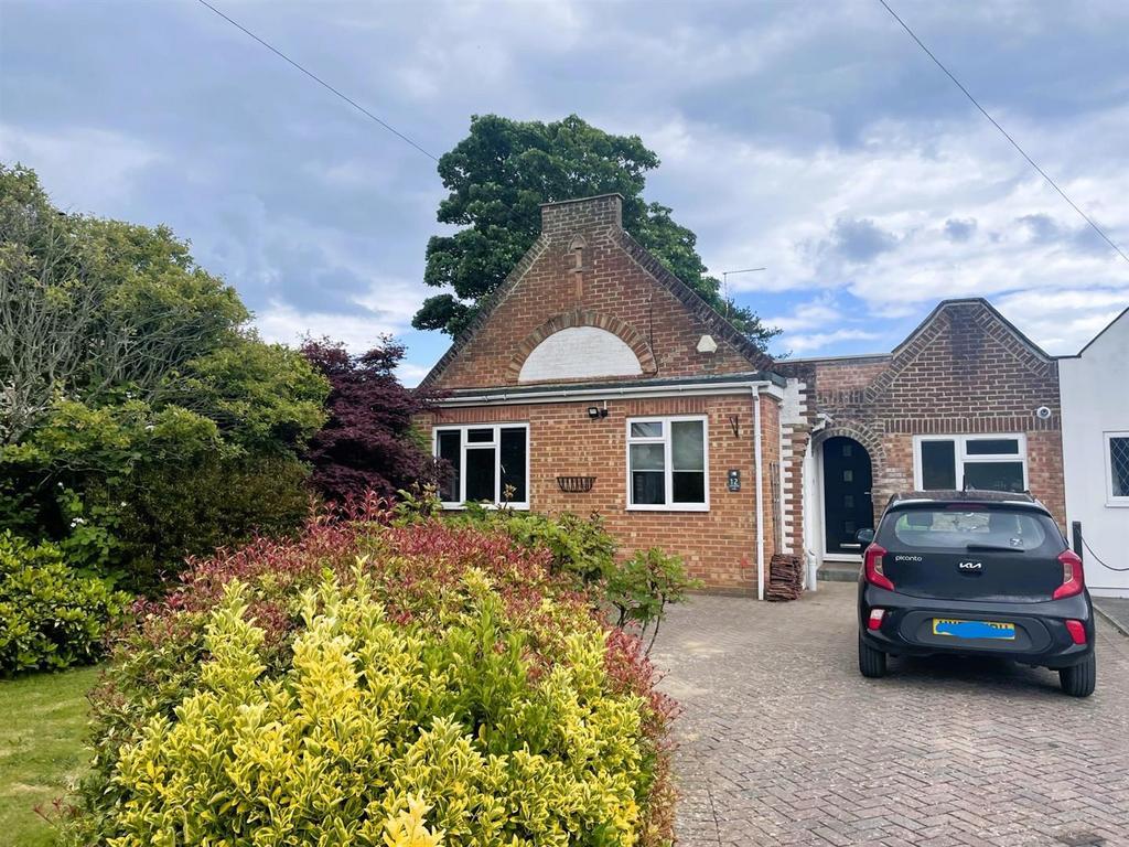 Ferringham Lane, Worthing BN12 3 bed chalet £1,795 pcm (£414 pw)