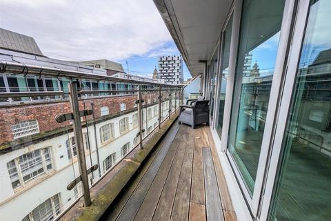 2 bedroom apartment to rent, Old Hall Street, Liverpool