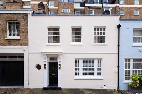 3 bedroom terraced house for sale, Eccleston Mews, London