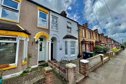3 bedroom terraced house to rent, Hastings Avenue, Margate