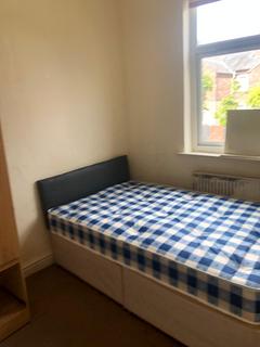 1 bedroom in a house share to rent, Tootal Road, Salford M5