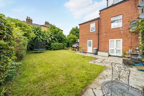 Flat 1, Oakley Lodge, 326 Brownhill Road, Catford, London, SE6 1AX