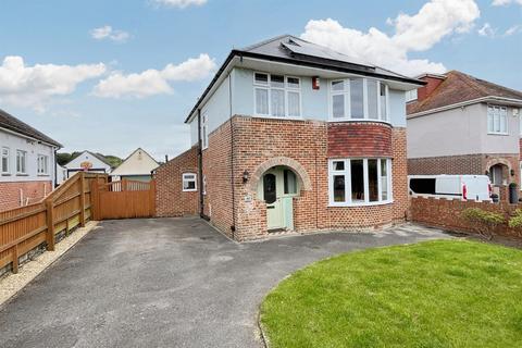 3 bedroom detached house for sale, Boscombe East
