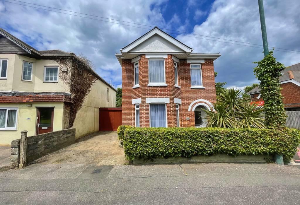 Columbia Road, Bournemouth, Dorset 4 bed detached house for sale £400,000