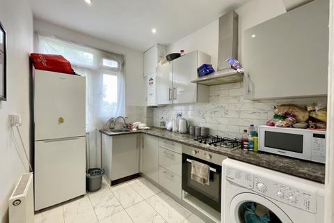 336 Bournemouth Park Road, Southend-on-sea, SS2 5LZ