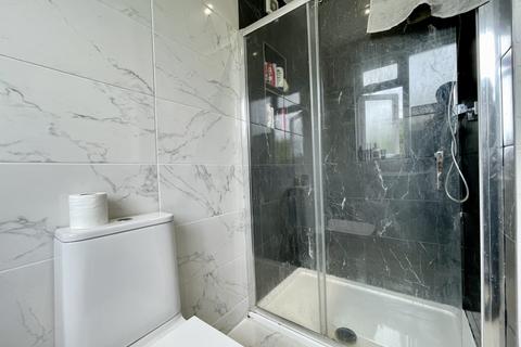 336 Bournemouth Park Road, Southend-on-sea, SS2 5LZ