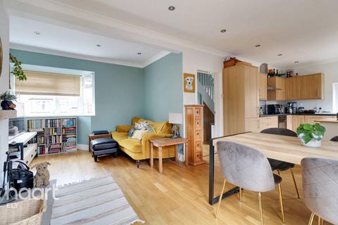 1 Berry Green, Stretham, Ely, CB6 3JS