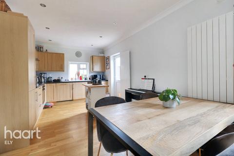 1 Berry Green, Stretham, Ely, CB6 3JS