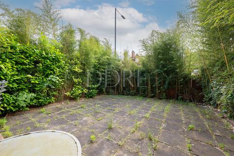 3 bedroom end of terrace house for sale, Avenue Road, London, NW8