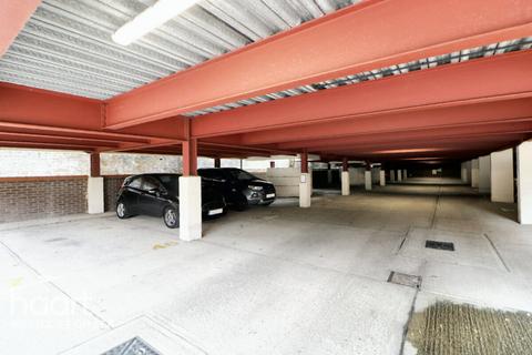 Flat 6, Napier Court West Gordon Place, Southend-on-sea, SS1 1NH