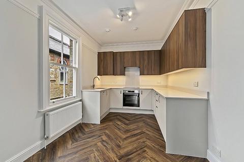 2 bedroom apartment for sale, Dover Terrace, Sandycombe Road, Kew, Surrey, TW9
