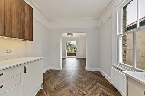 2 bedroom apartment for sale, Dover Terrace, Sandycombe Road, Kew, Surrey, TW9