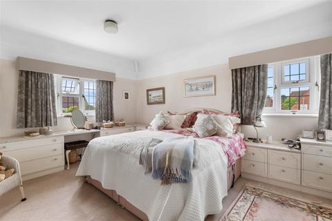 3 bedroom detached house for sale, 5 Beckett Road, Northwick, Worcester. WR3 7NJ