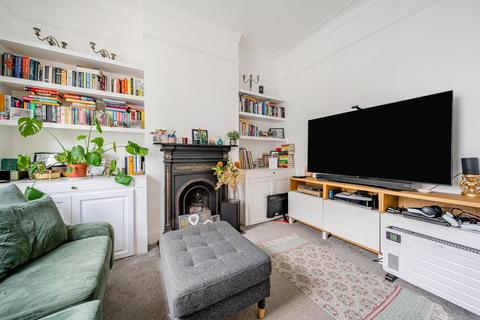 2 bedroom flat for sale, Priory Park Road, Queens Park