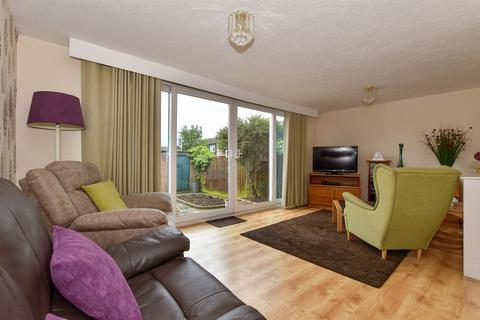 2 bedroom terraced house for sale, Peterborough Way, Basildon, Essex